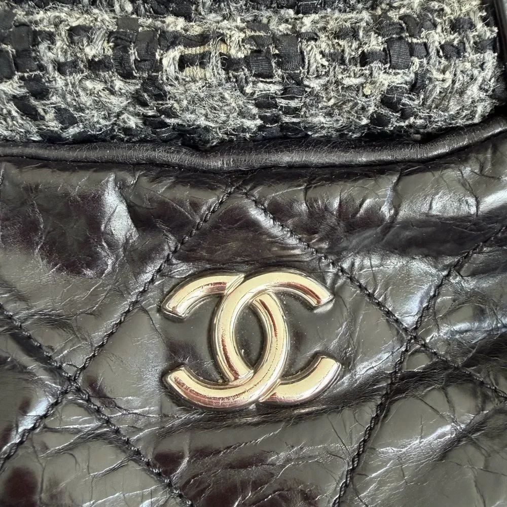 CHANEL Black Quilted Tote with Chain Detail - Picture 14 of 17